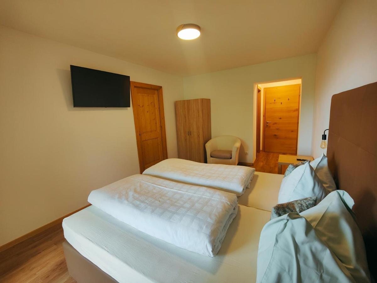 Schlossberg San Leonardo in Passiria Habitación foto